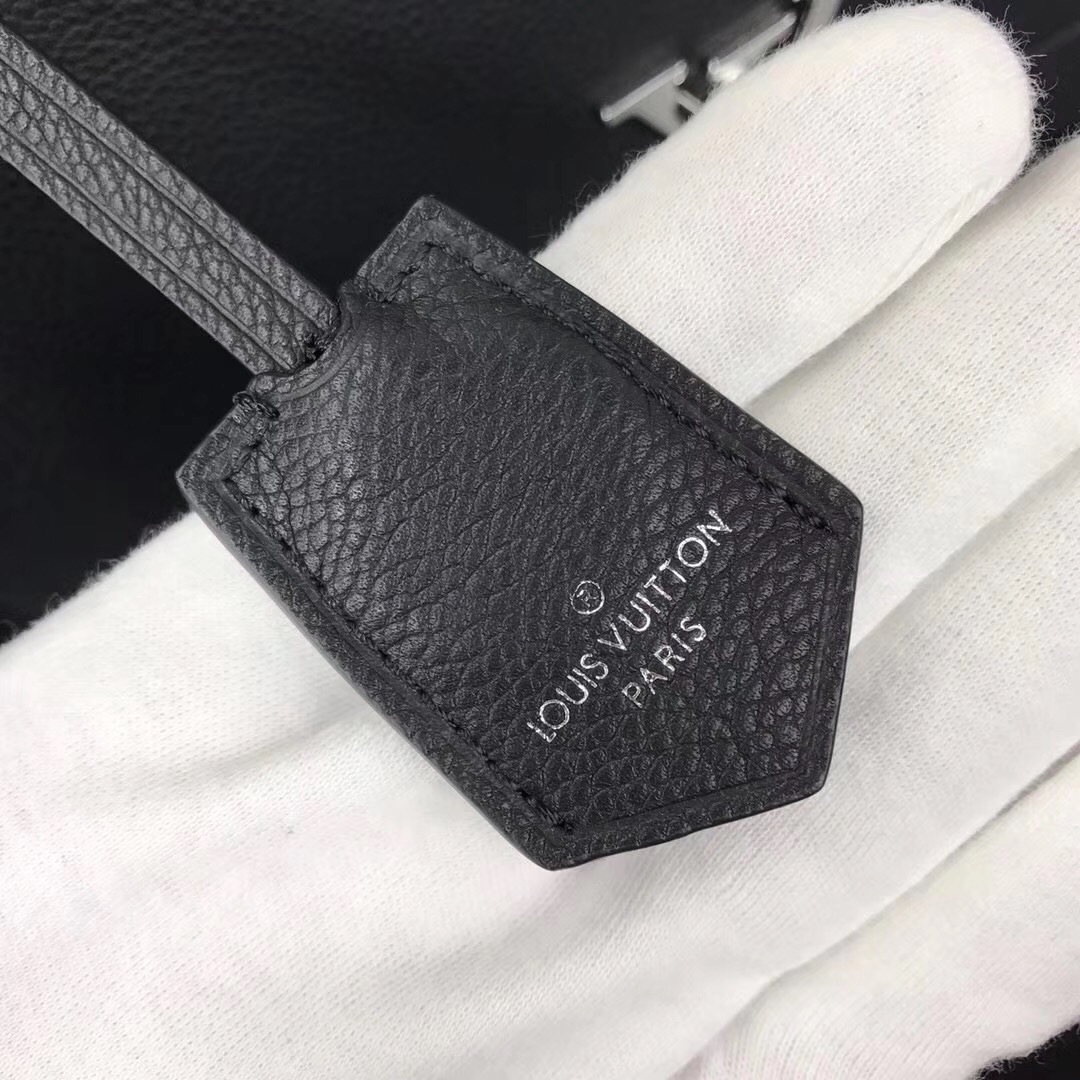 L0vis Vvtt0n Lockme Black Bag M50250