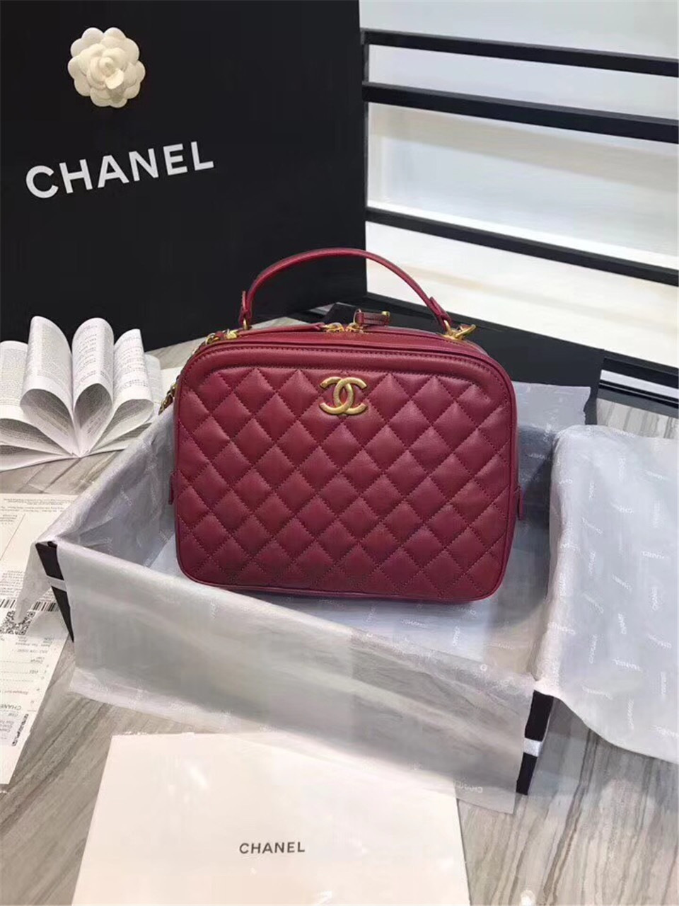 Ch**el Women Hnagbags Red A57906