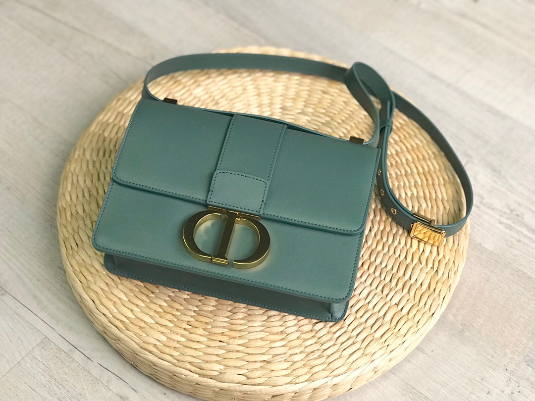 D10r Oblique Montaigne30 M9203 Green