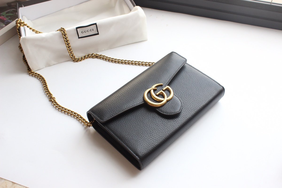 Gvc*1 Chain Shoulder Bag 20cm