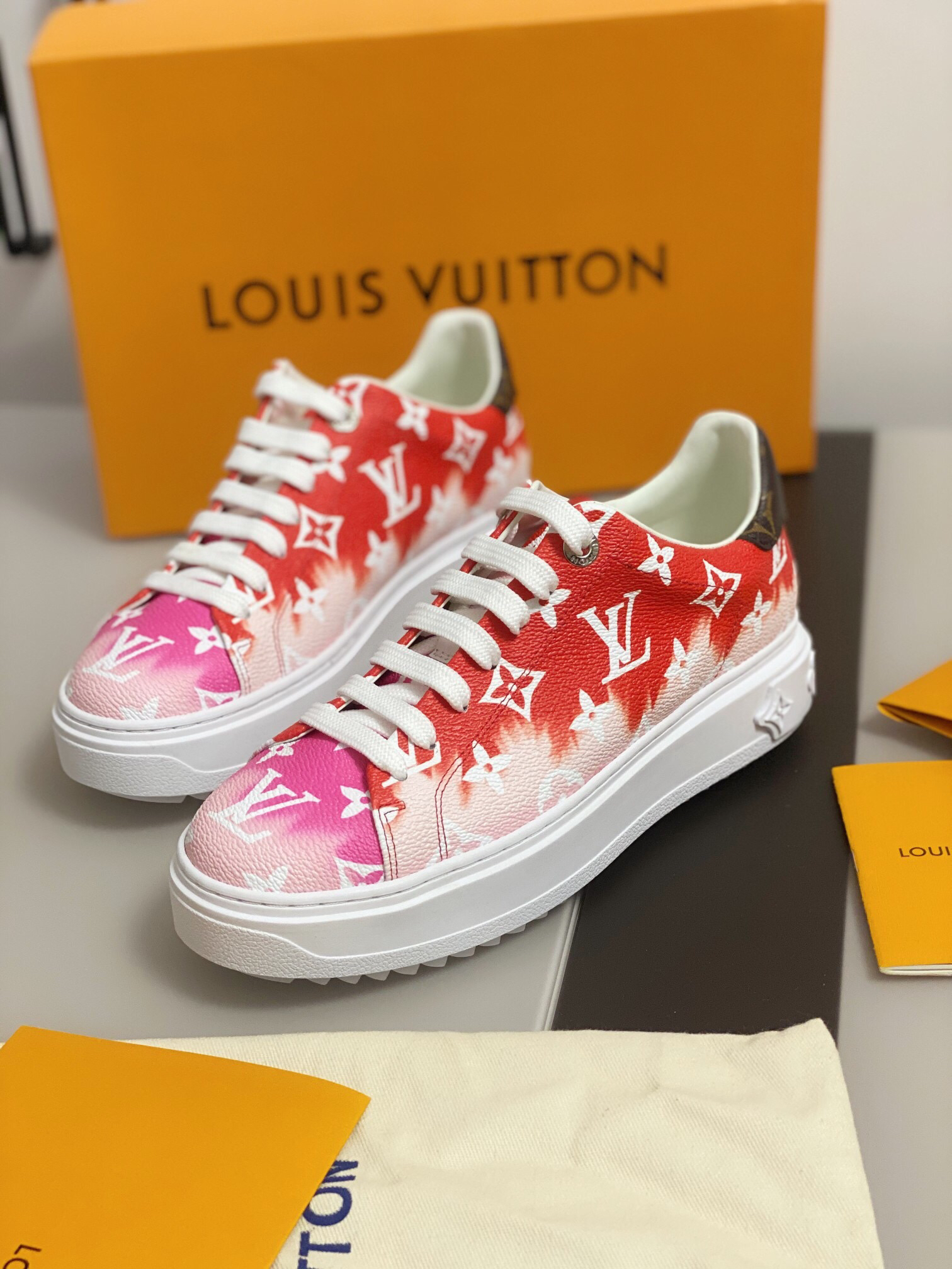 L0vis Vvtt0n Sneakers 003
