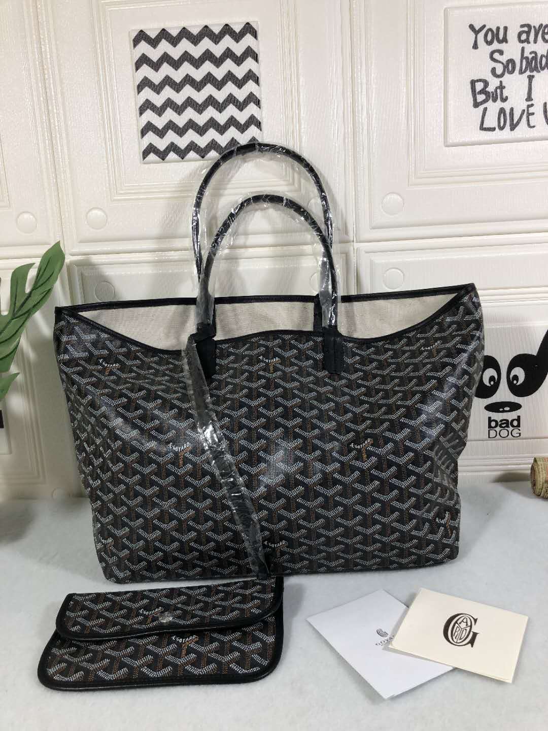 G09ard Artois Tote Black 47CM