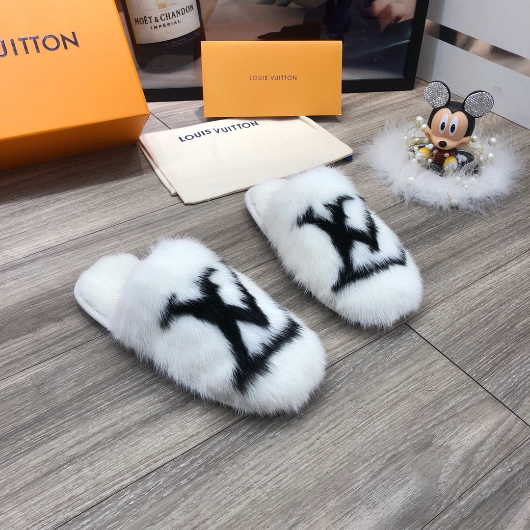 L0vis Vvtt0n Sandals 019