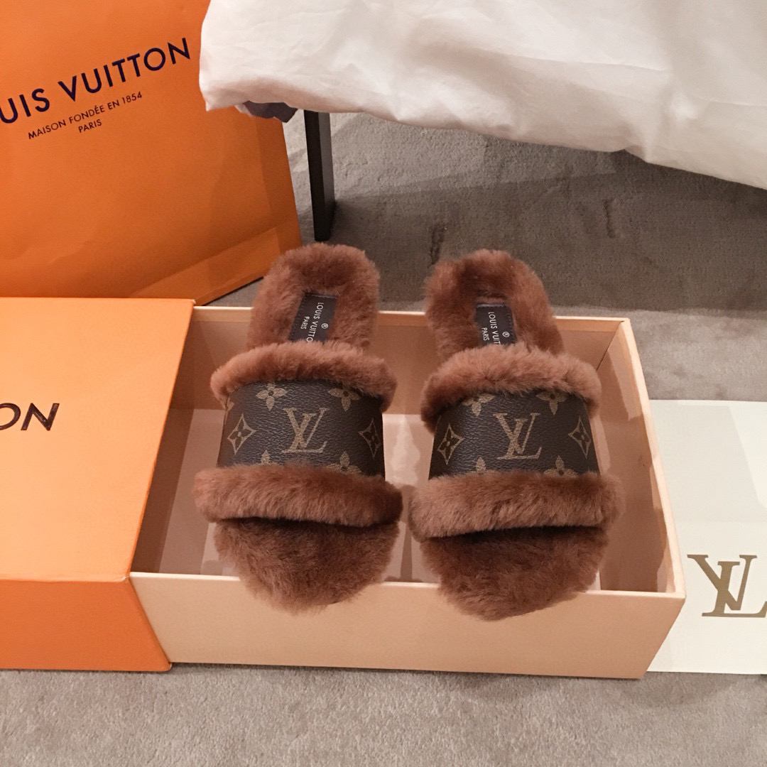 L0vis Vvtt0n Sandals 026