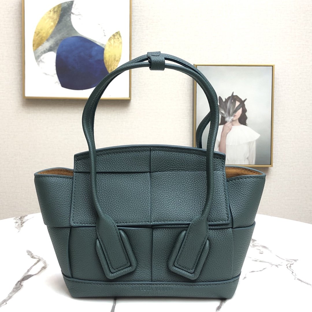 B0tt*ga Ven*ta Arco Bag 006