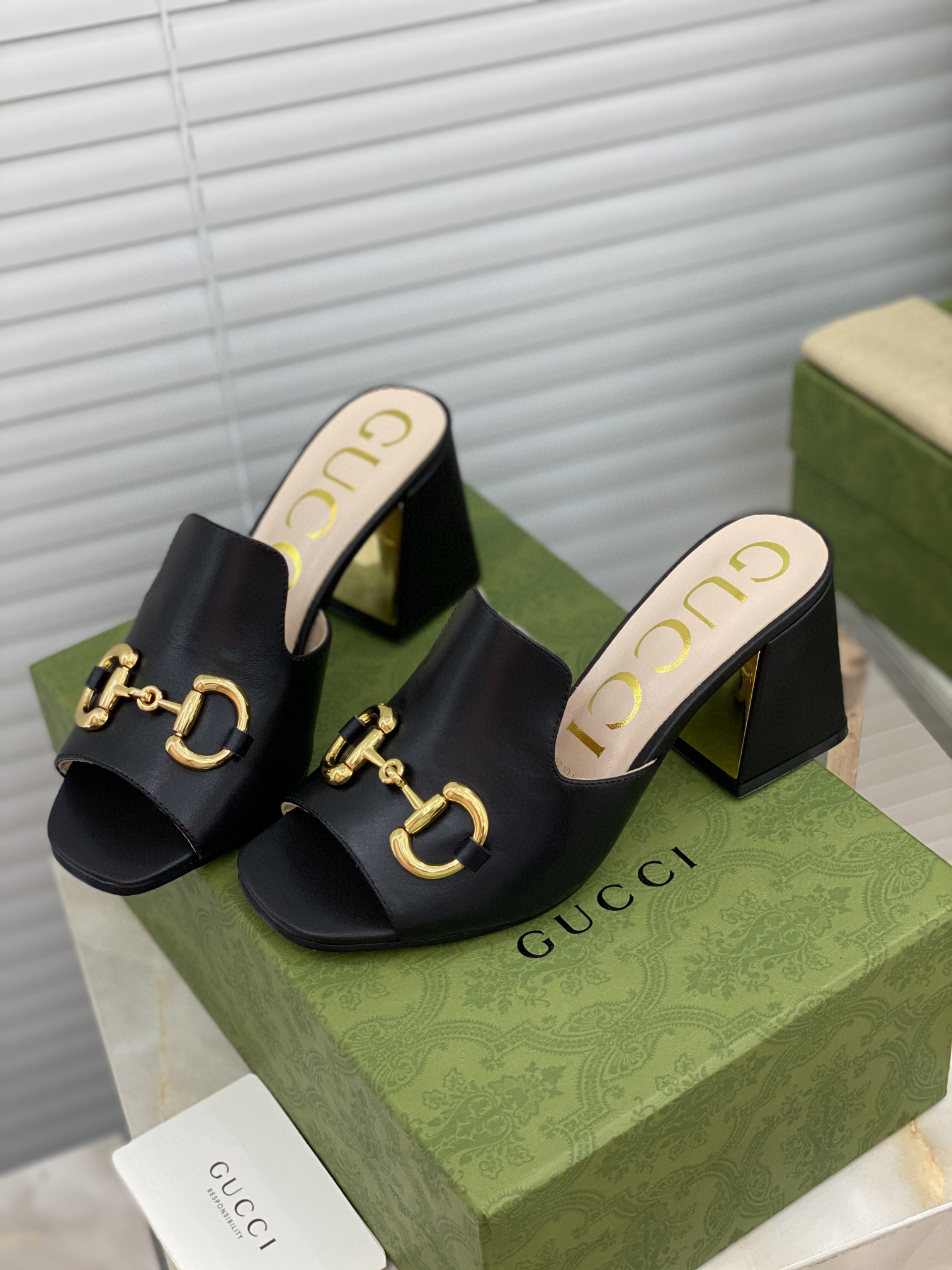 Gvc*1 Sandals 031