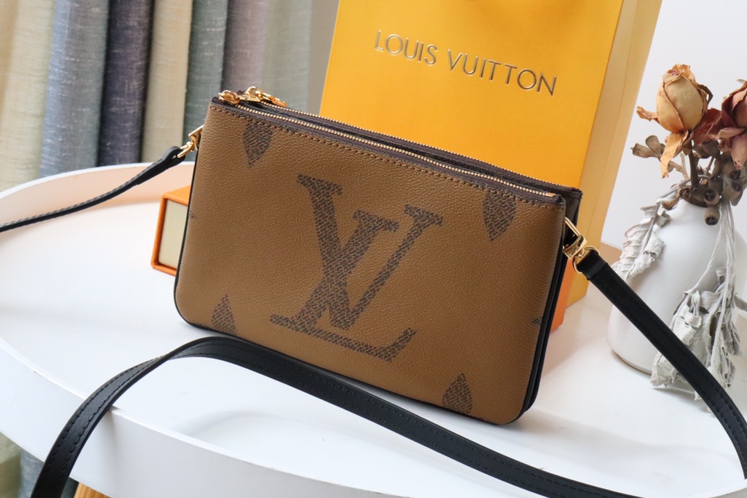 LV M69203 DOUBLE ZIP POCHETTE