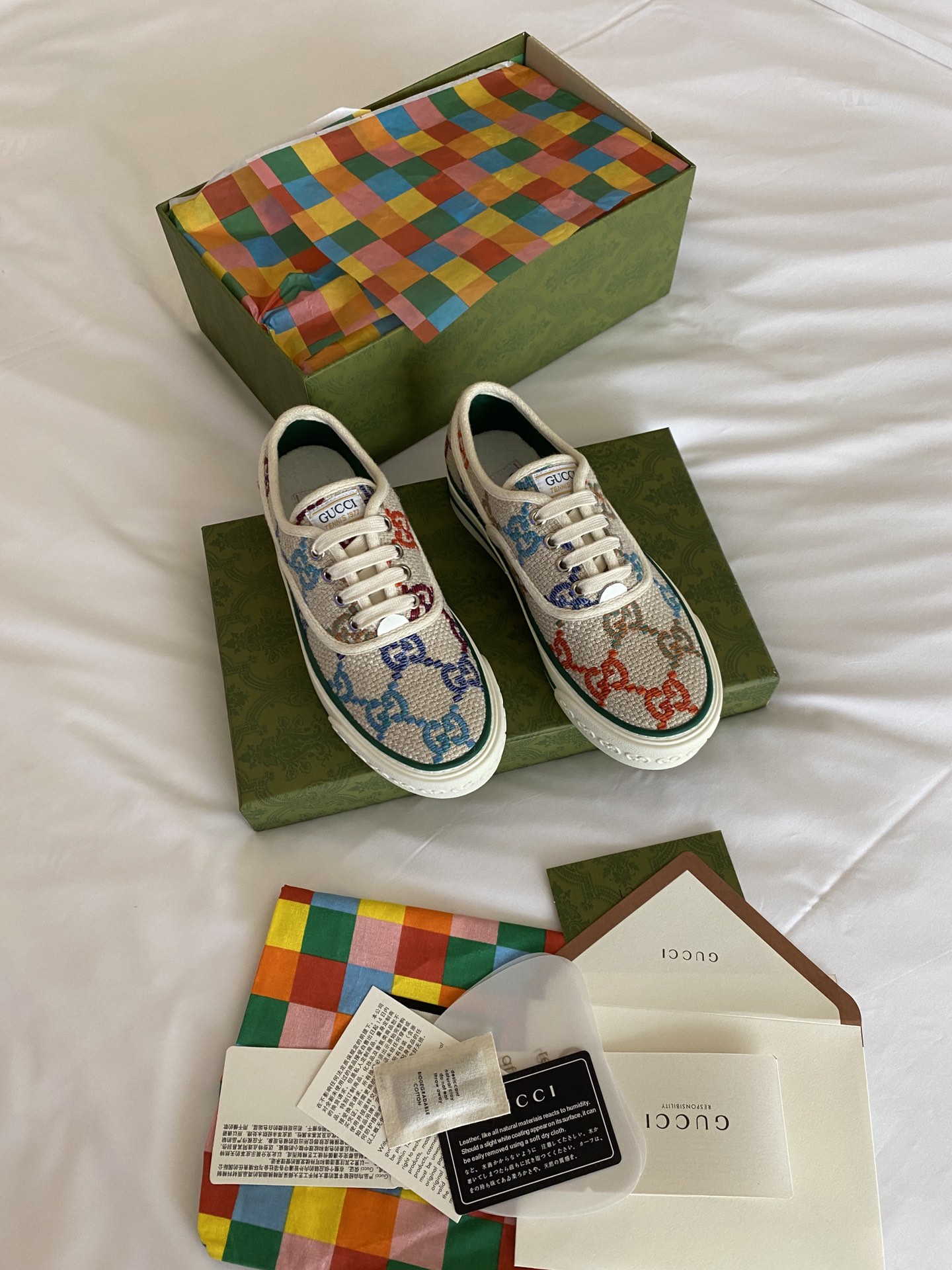 Gvc*1 Sneaker 001