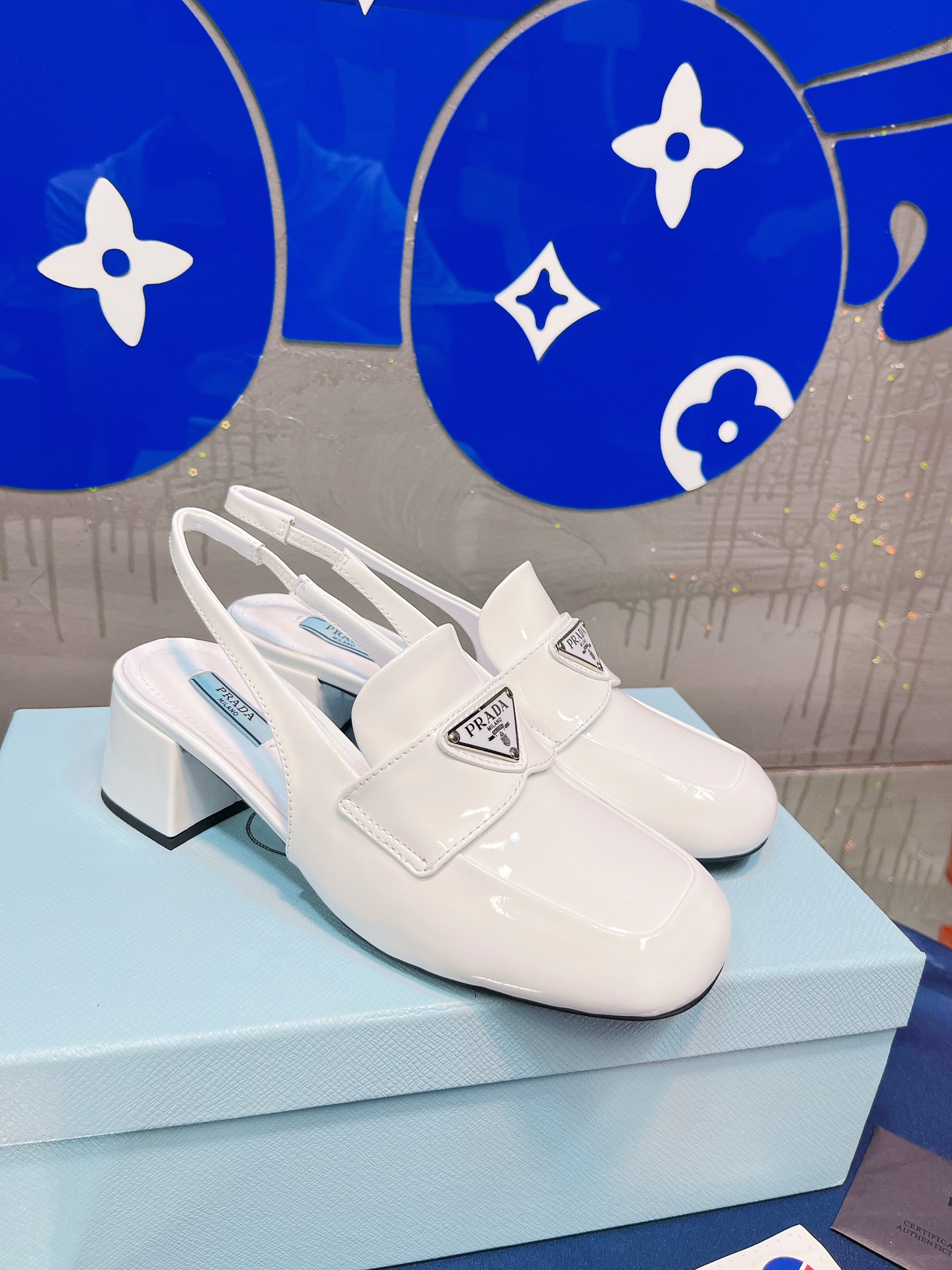Pra*a Heels White