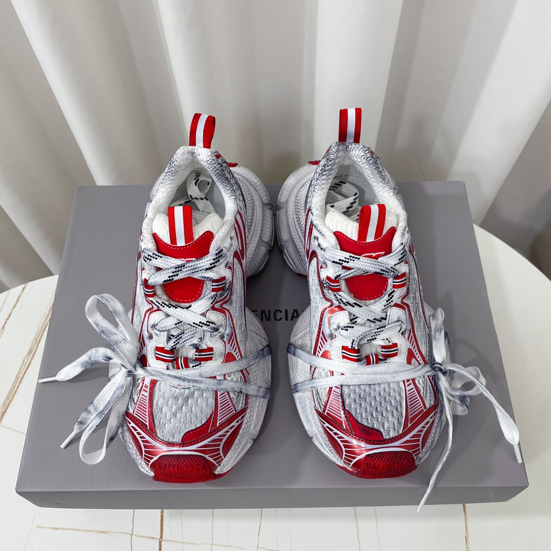 Ba1en*iaga 3XL Sneaker in Red