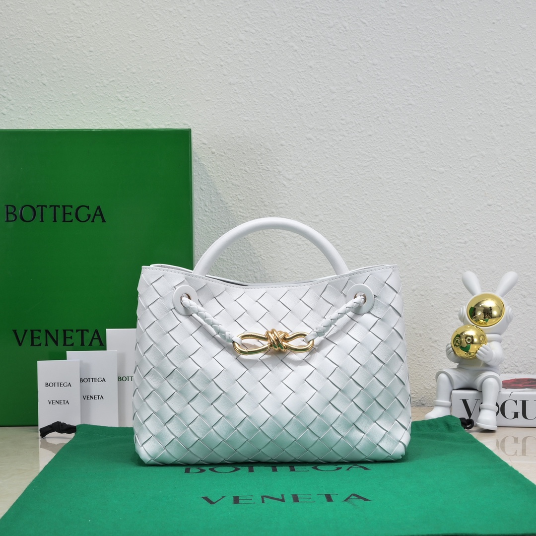 Bagsaaa B0tt*ga Ven*ta Andiamo Medium white leather tote bag - 19*25*10.5cm