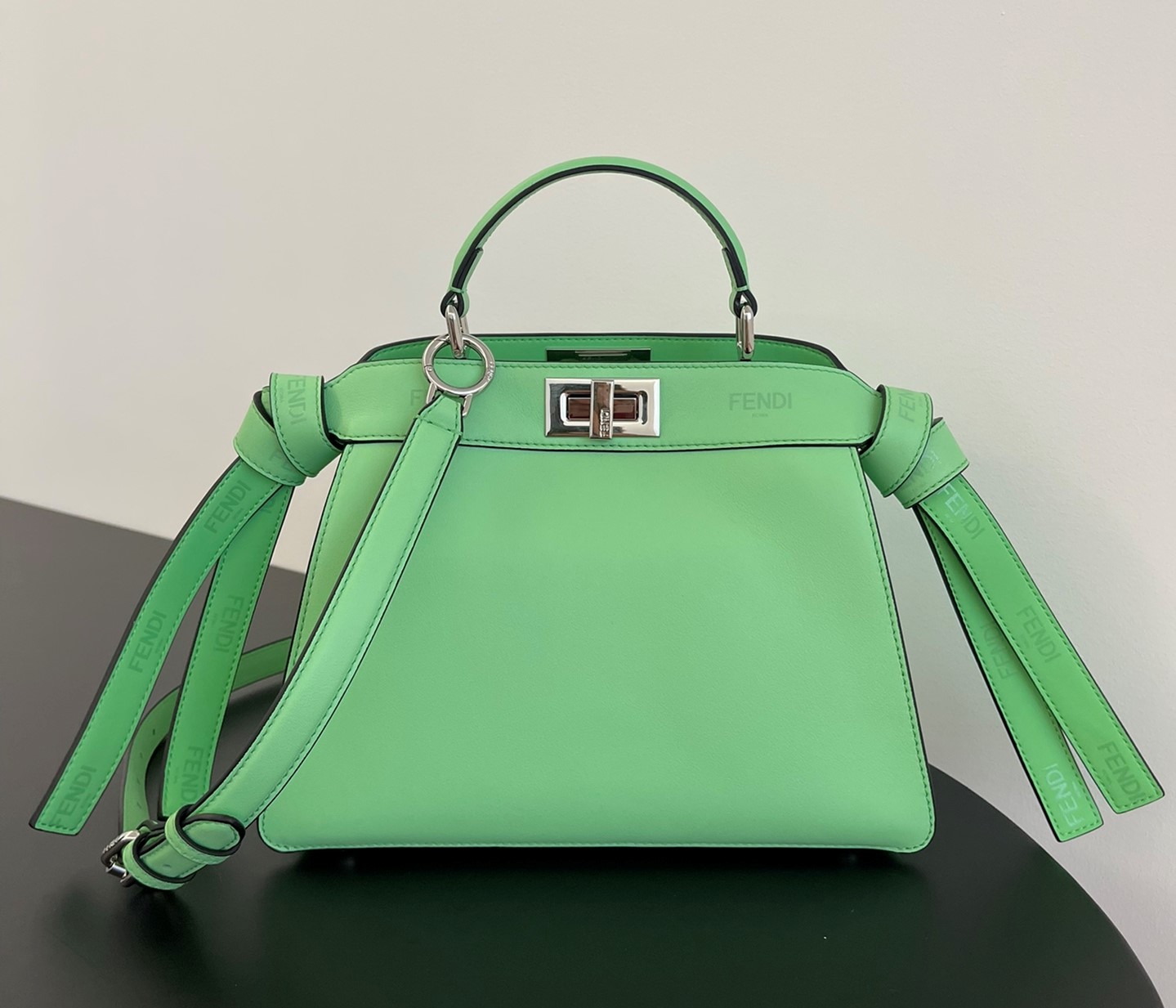Bagsaaa F**di Peekaboo ISeeU Medium Mint Leather Bag - 27*11*21cm