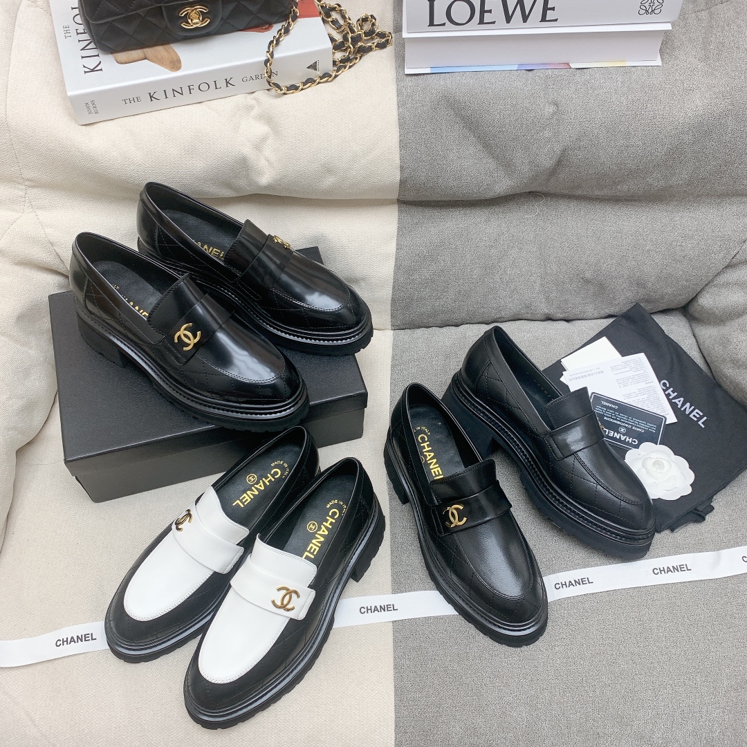 Bagsaaa Ch**el Loafers 