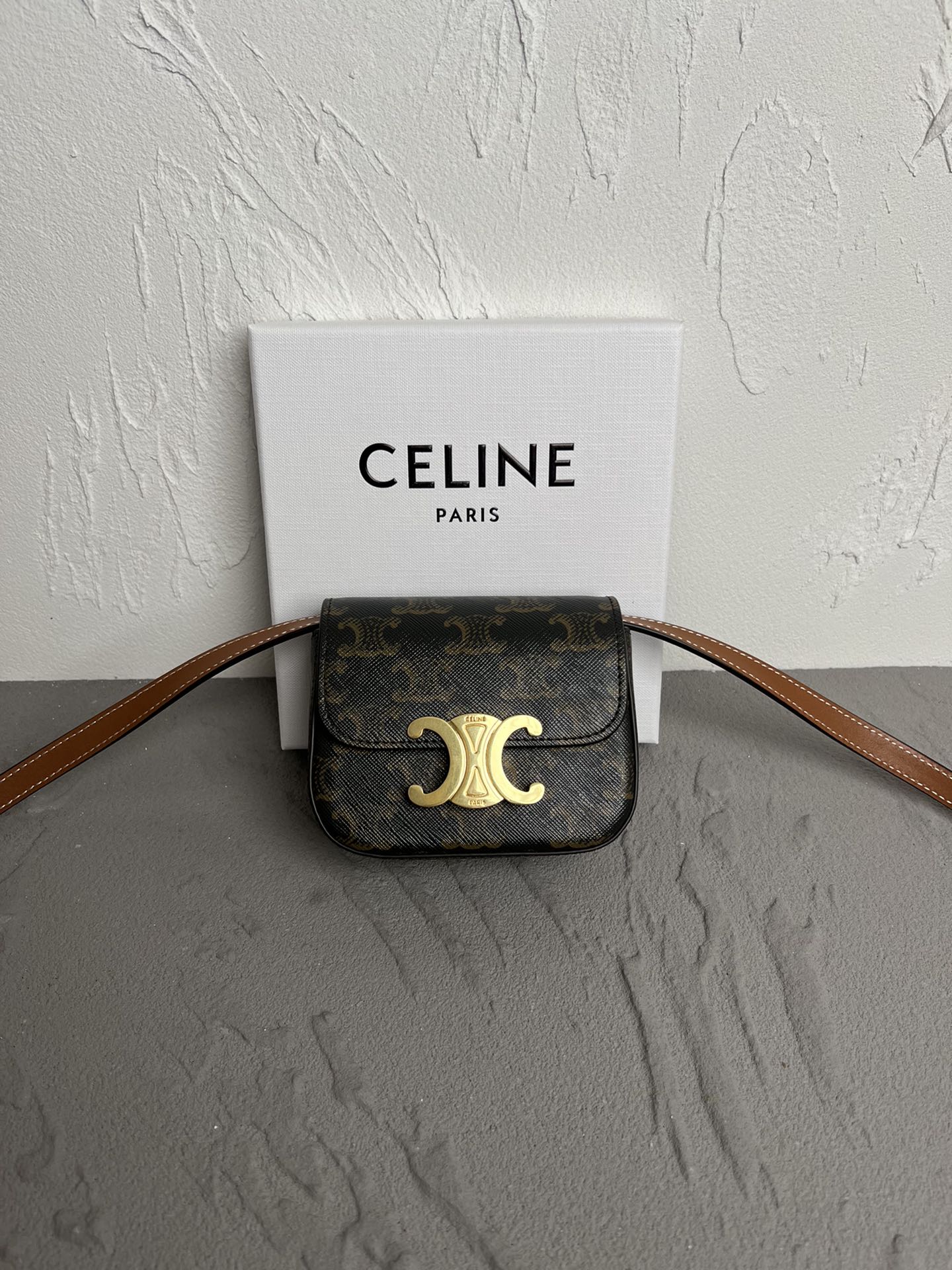 Bagsaaa Ce1i*e Mini Triomphe Black Bag - 11x8x4cm