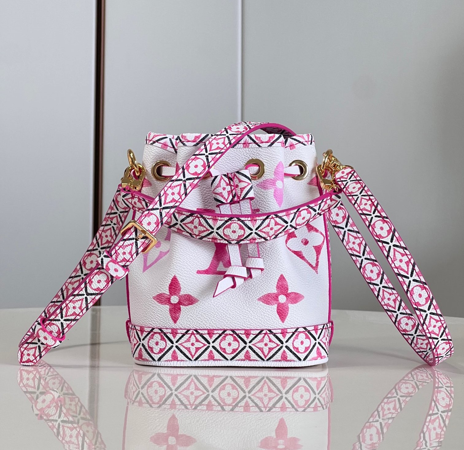 Bagsaaa L0vis Vvtt0n By The Pool Bucket Pink Bag - 16x13x10cm