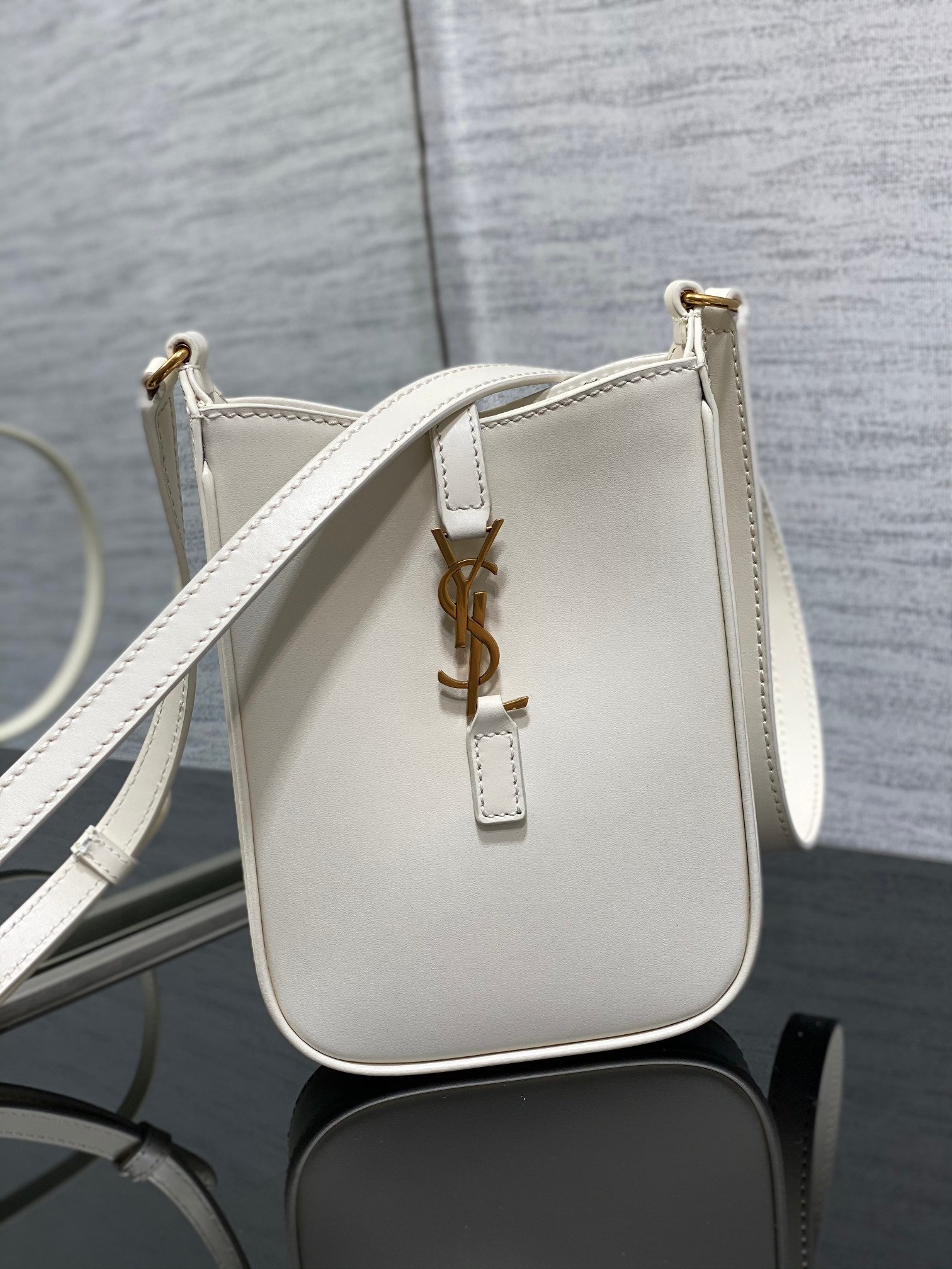 Bagsaaa Y51 Le 5 A 7 Mini White Bag - 13x20x4cm