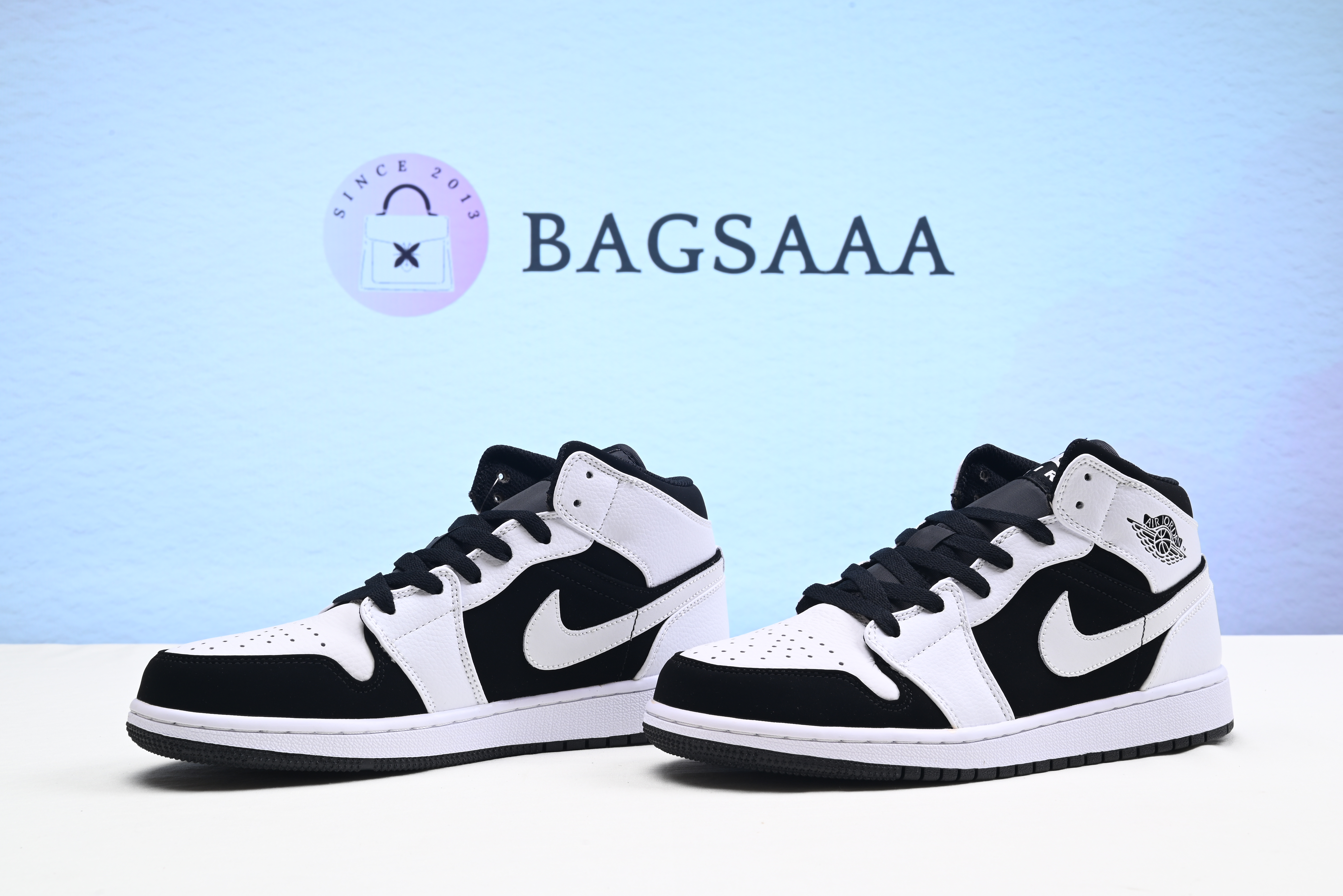 Nike Air Jordan 1 Mid Retro Tuxedo