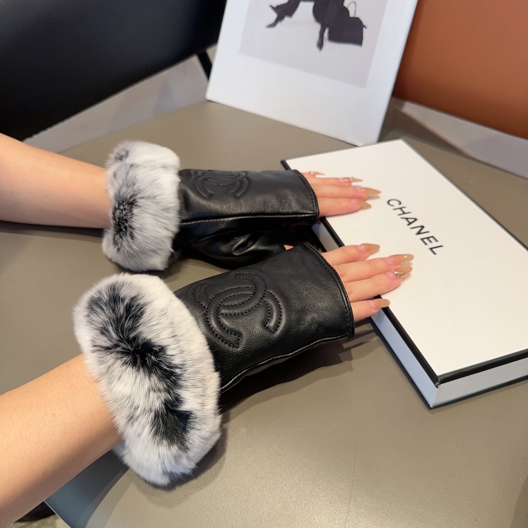 Bagsaaa Ch**el Half Finger White Fur Leather Gloves 02