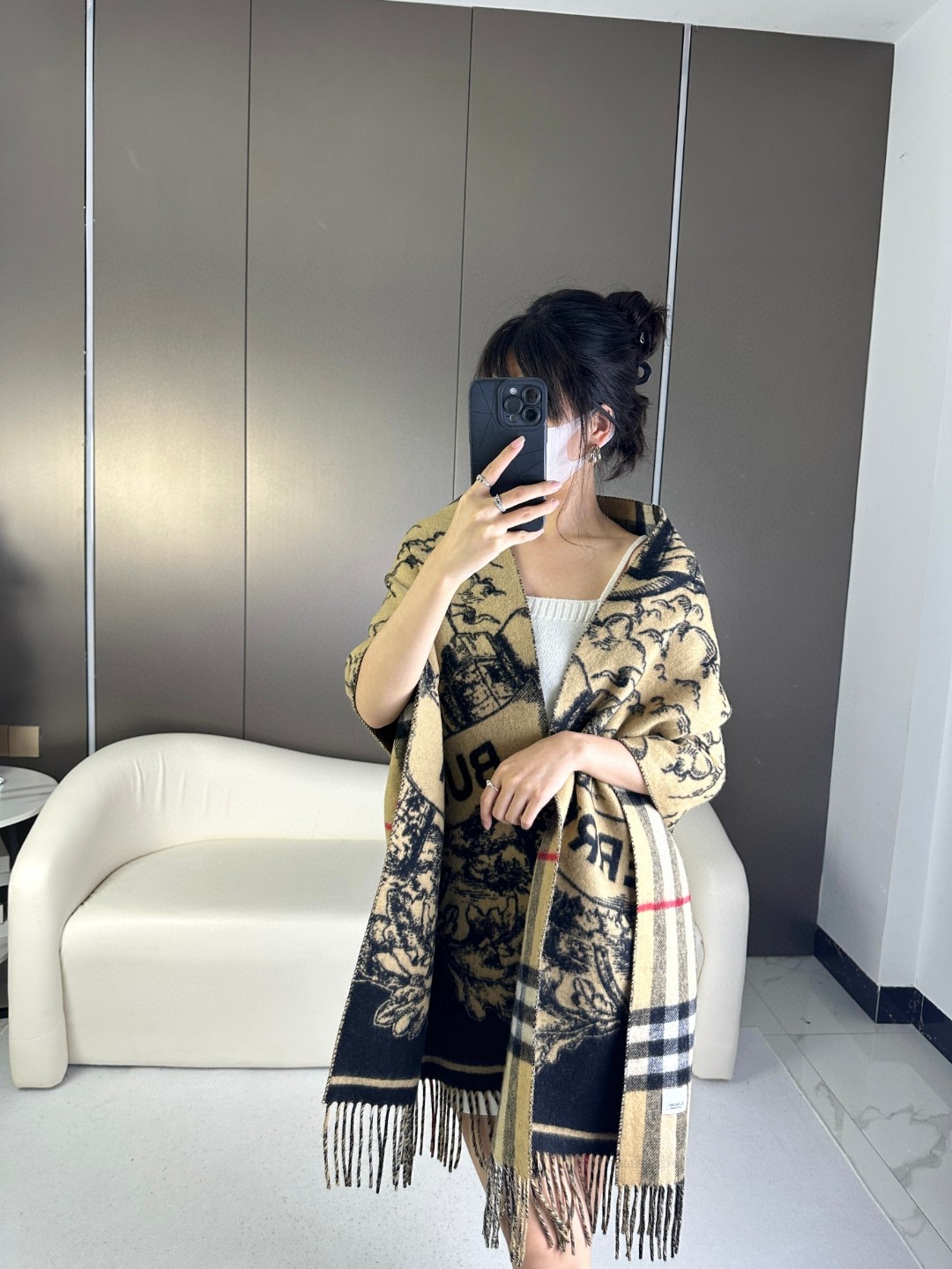 Bagsaaa Bv*b*rry Scarf - 230cmx50cm