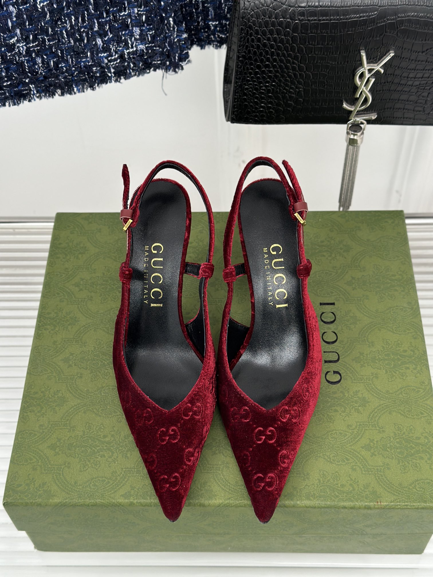 Bagsaaa Gvc*1 GG slingback pump in red velvet - 10.5cm