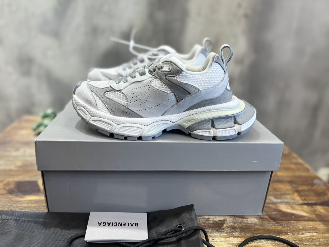 Bagsaaa Ba1en*iaga Sneaker in grey mesh and polyurethane