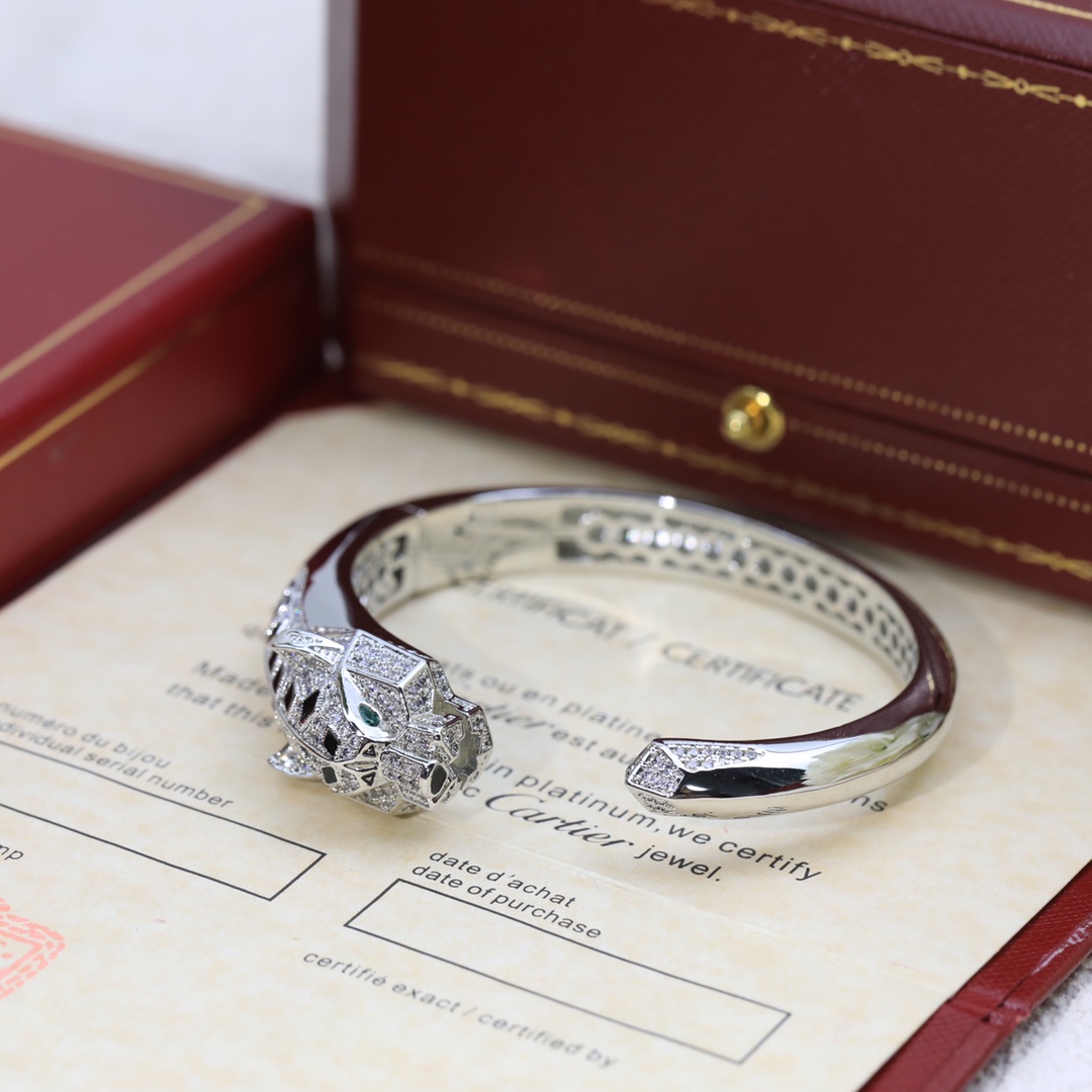 Bagsaaa Ca*t1er panther silver bracelet