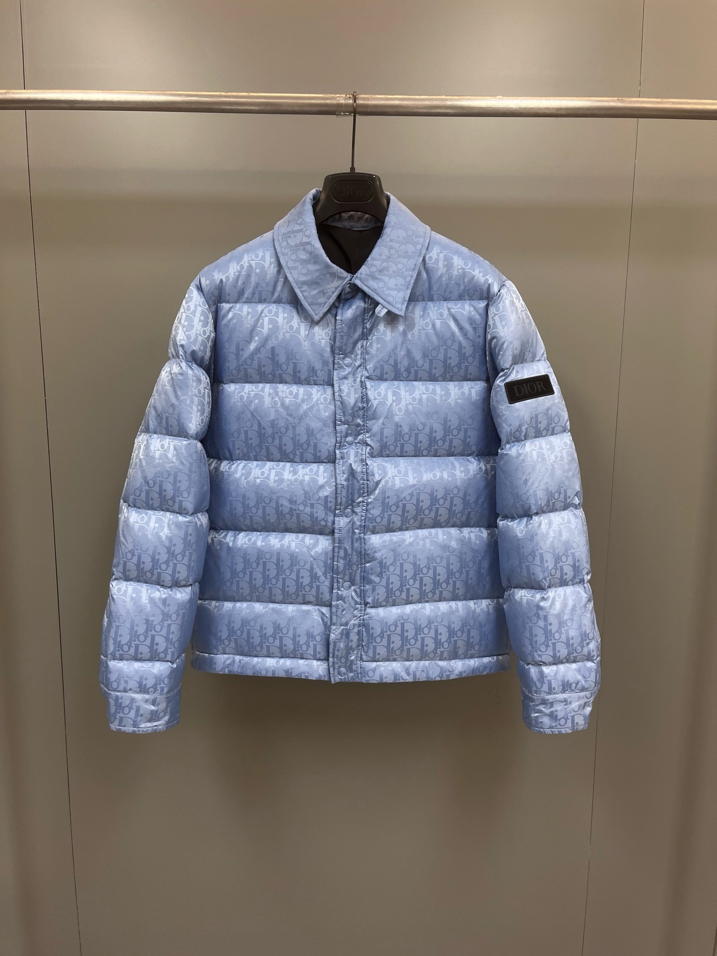 Bagsaaa D10r Oblique Down Jacket Blue Technical Jacquard 02