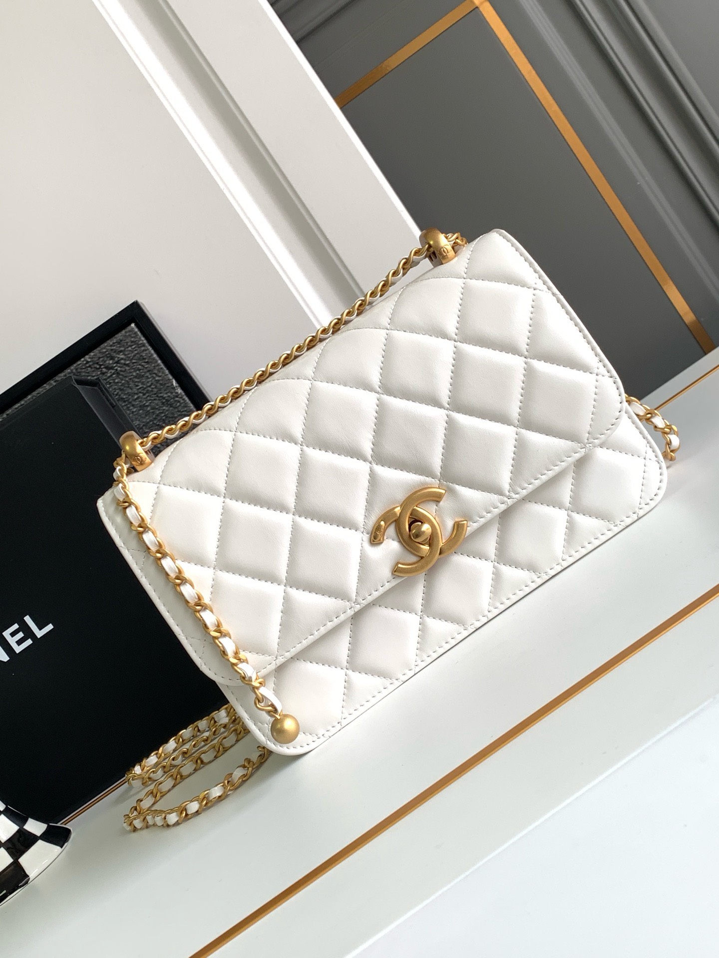 Bagsaaa Ch**el WOC In White Lambskin Bag - 22cm