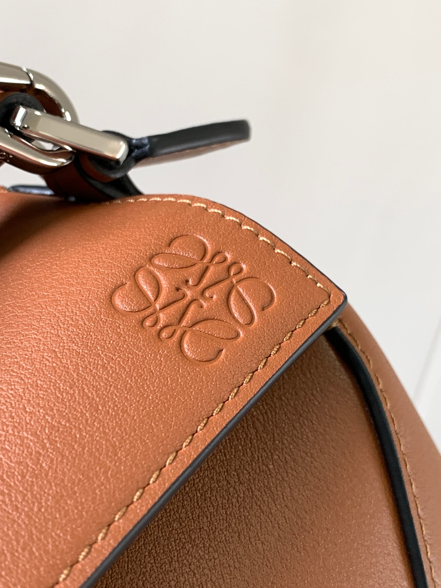 Bagsaaa L0ew* Mini Puzzle bag in classic calfskin brown - 18x8x12 cm