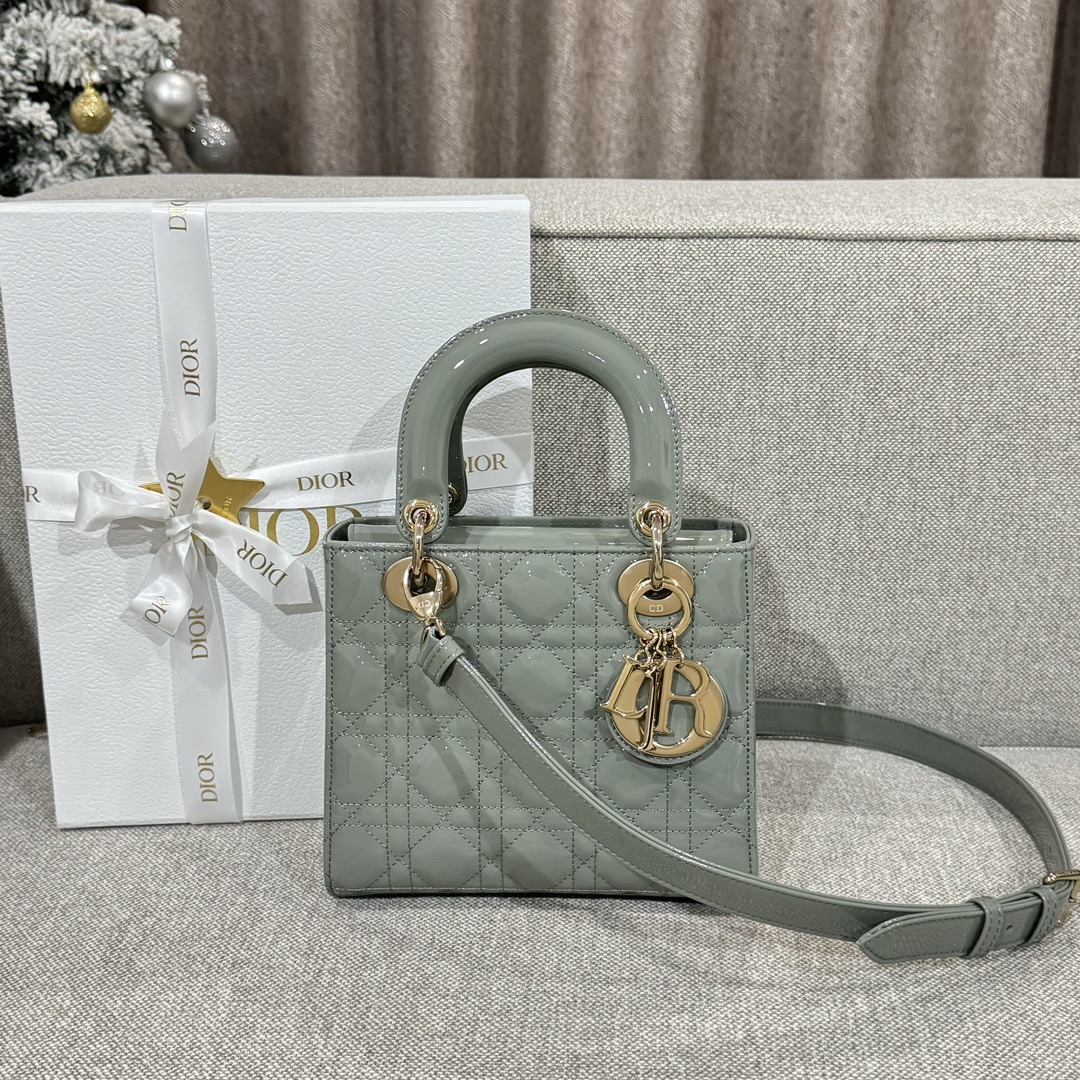 Bagsaaa D10r Small Lady Gray Patent & Gold Hardware - 20×17×8cm