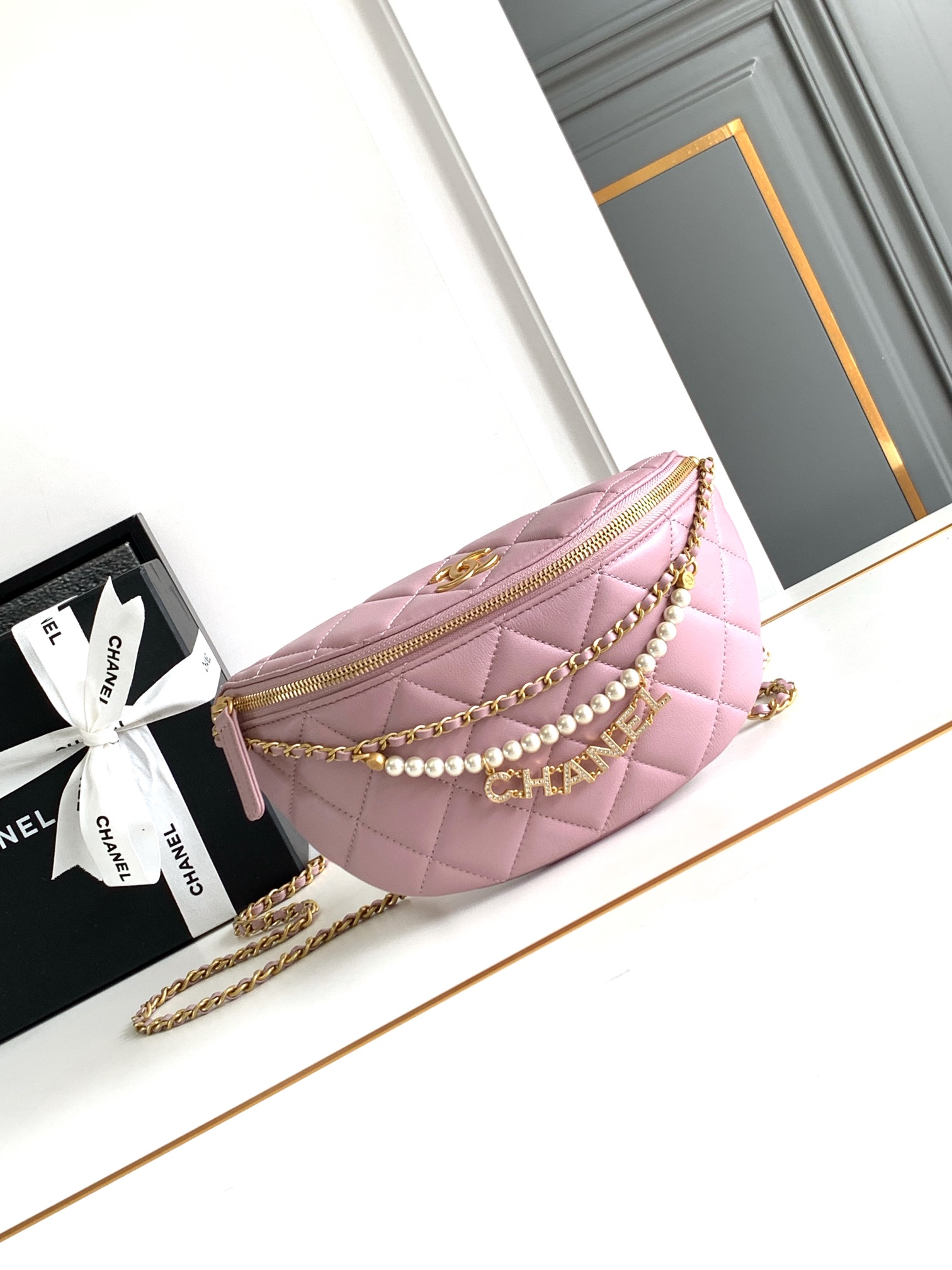 Bagsaaa Ch**el Waist Bag AS4991 Pink & Imitation Pearls - 17 × 24 × 11 cm