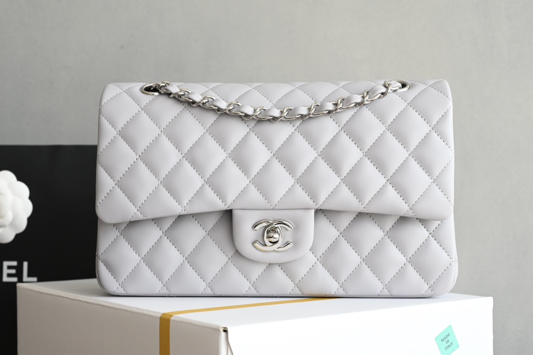 Bagsaaa Ch**el Classic 11.12 Handbag Lambskin & Gold-Tone Metal Light Gray A01112 - 15.5 x 25.5 x 6.5cm