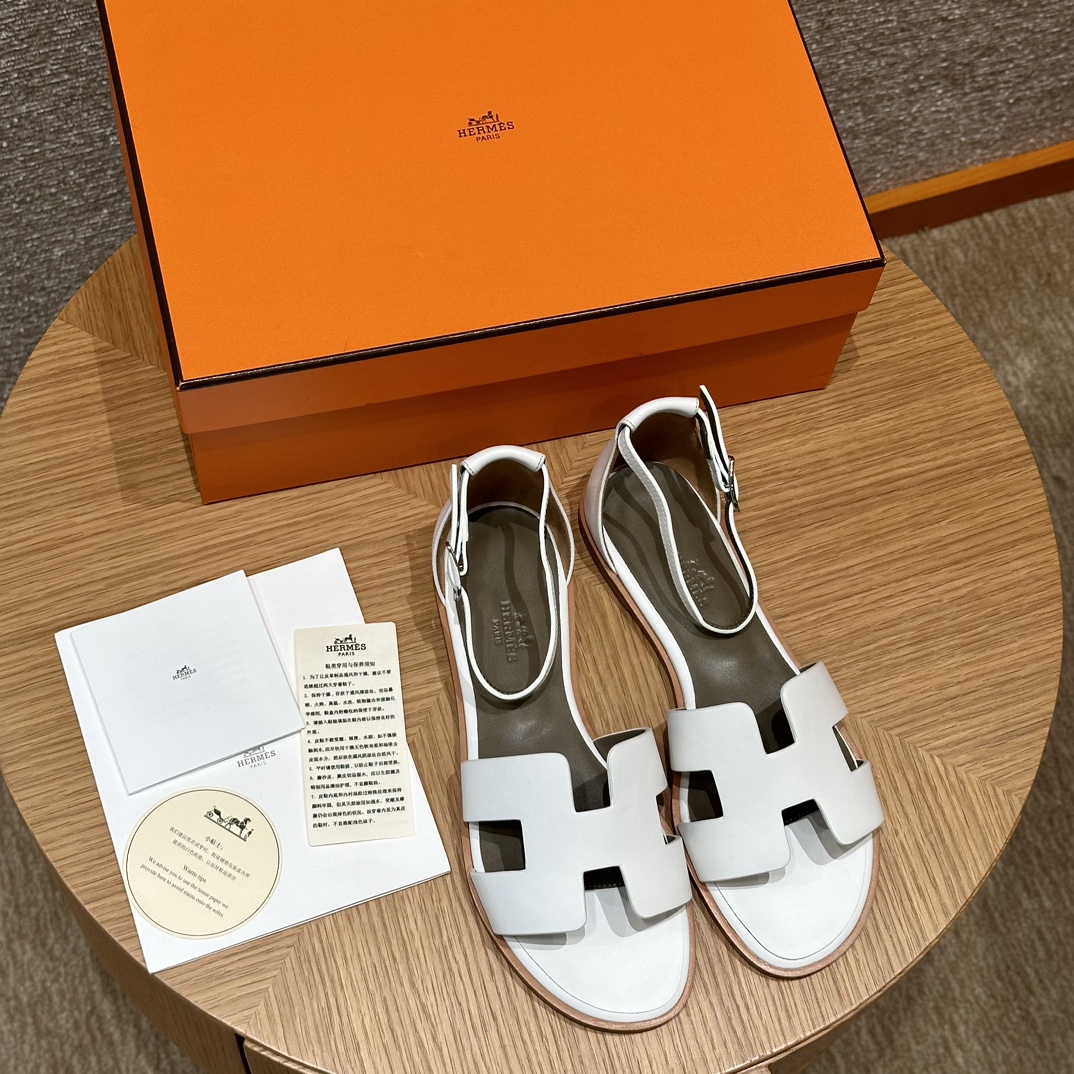 Bagsaaa Herrmes Santorini sandal white