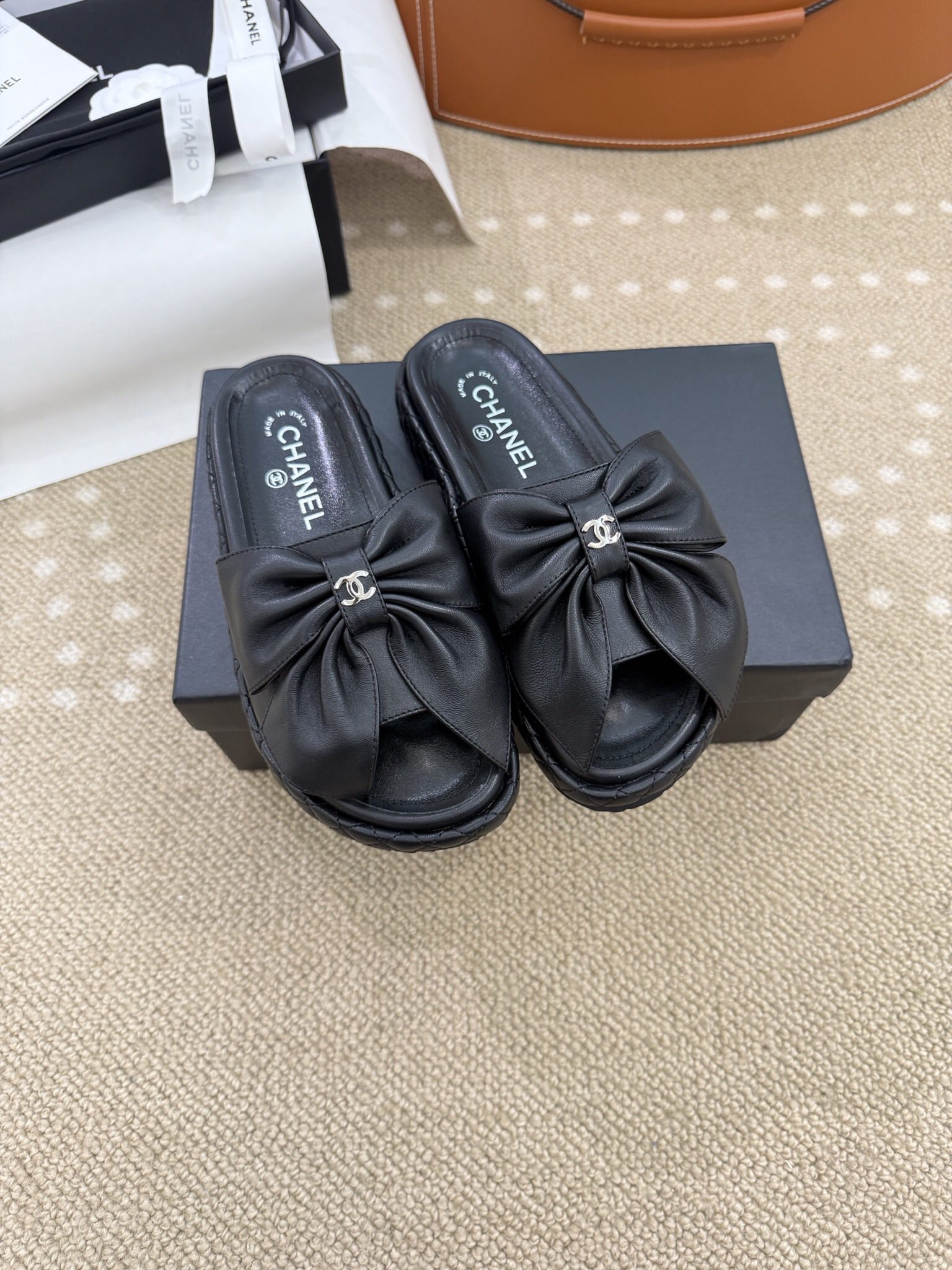 Bagsaaa Ch**el Bow Slide Sandals Black