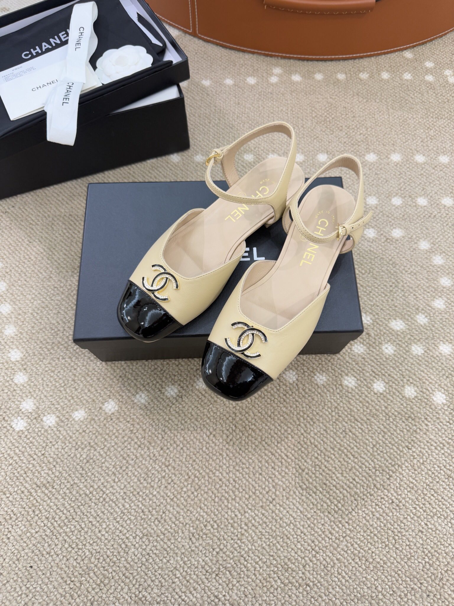 Bagsaaa Ch**el Beige & Black Cap Toe Slingbacks