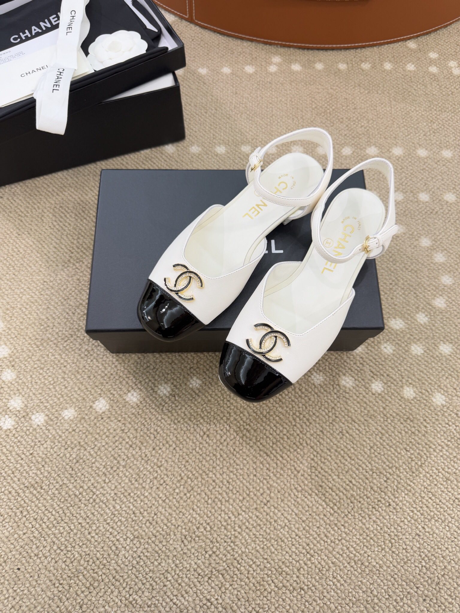 Bagsaaa Ch**el White & Black Cap Toe Slingbacks