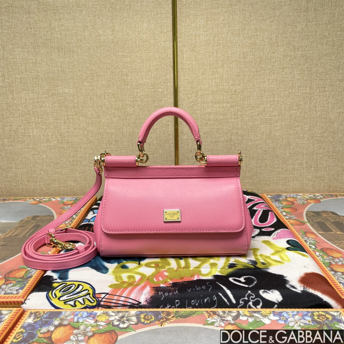 Bagsaaa Dolce & Gabbana Small Sicily handbag pink - 19cm