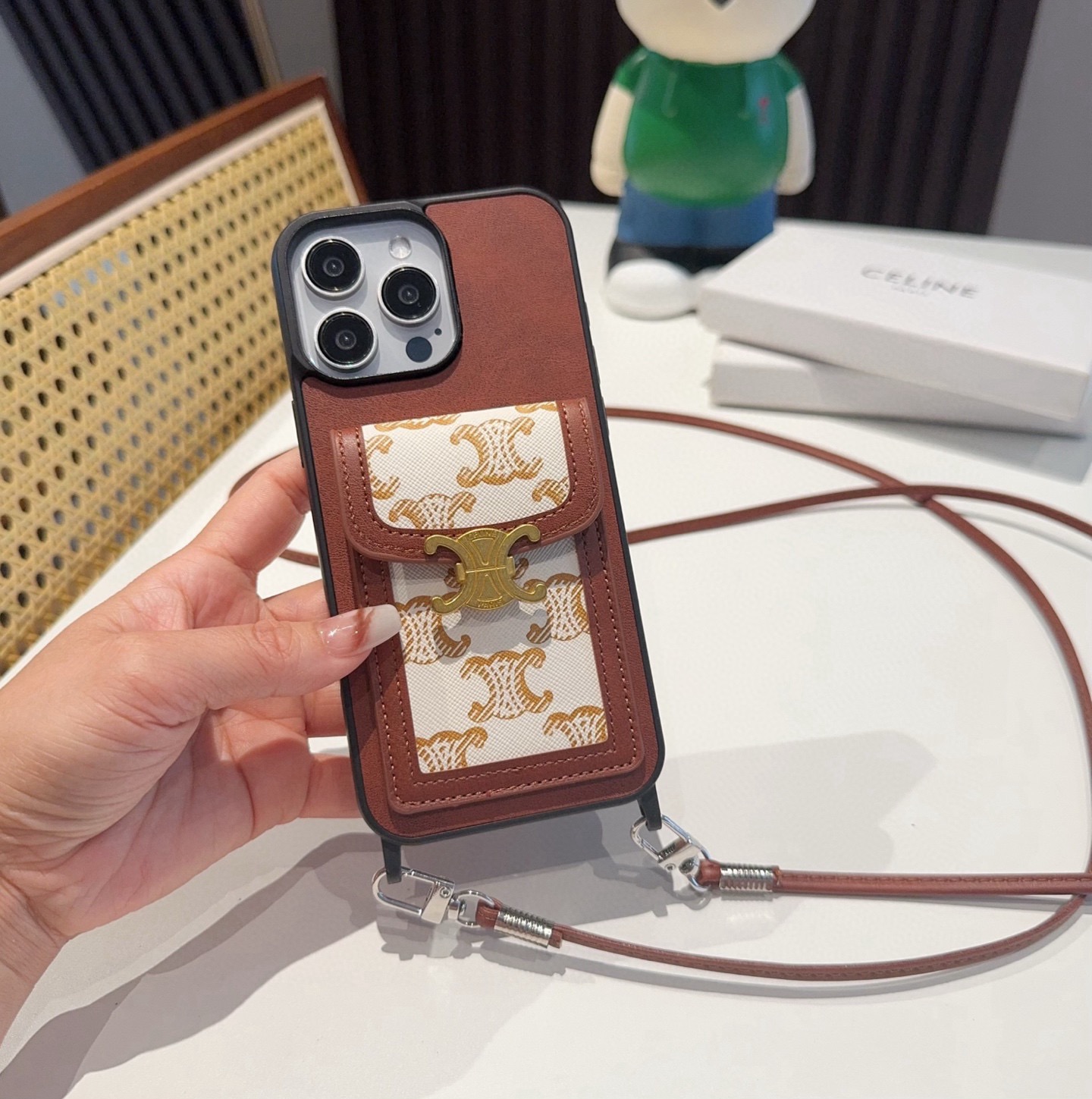 Bagsaaa Ce1i*e Phonecase