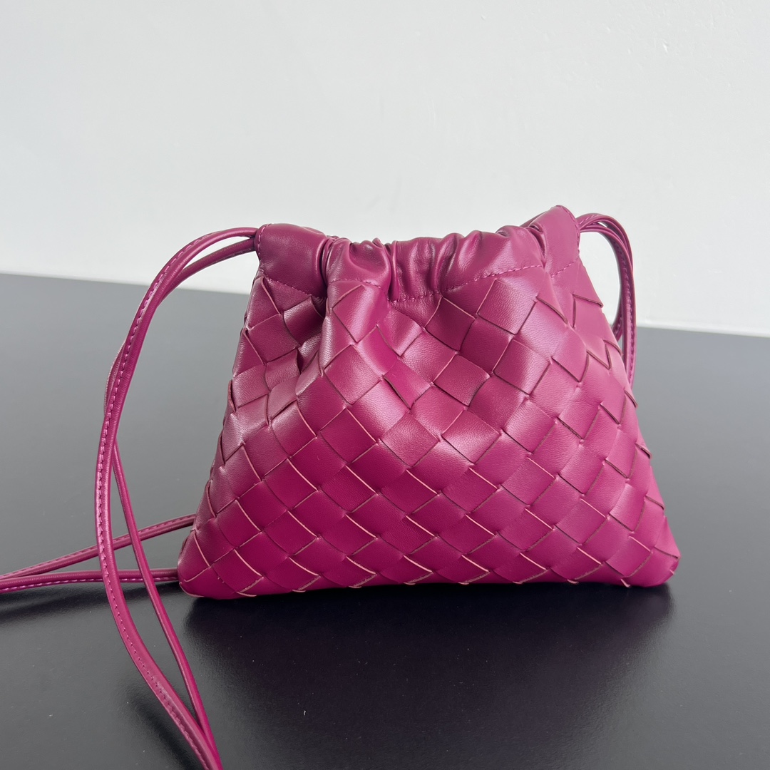 Bagsaaa B0tt*ga Ven*ta Small Dustbag 816987 Cinnabar color - 21cm