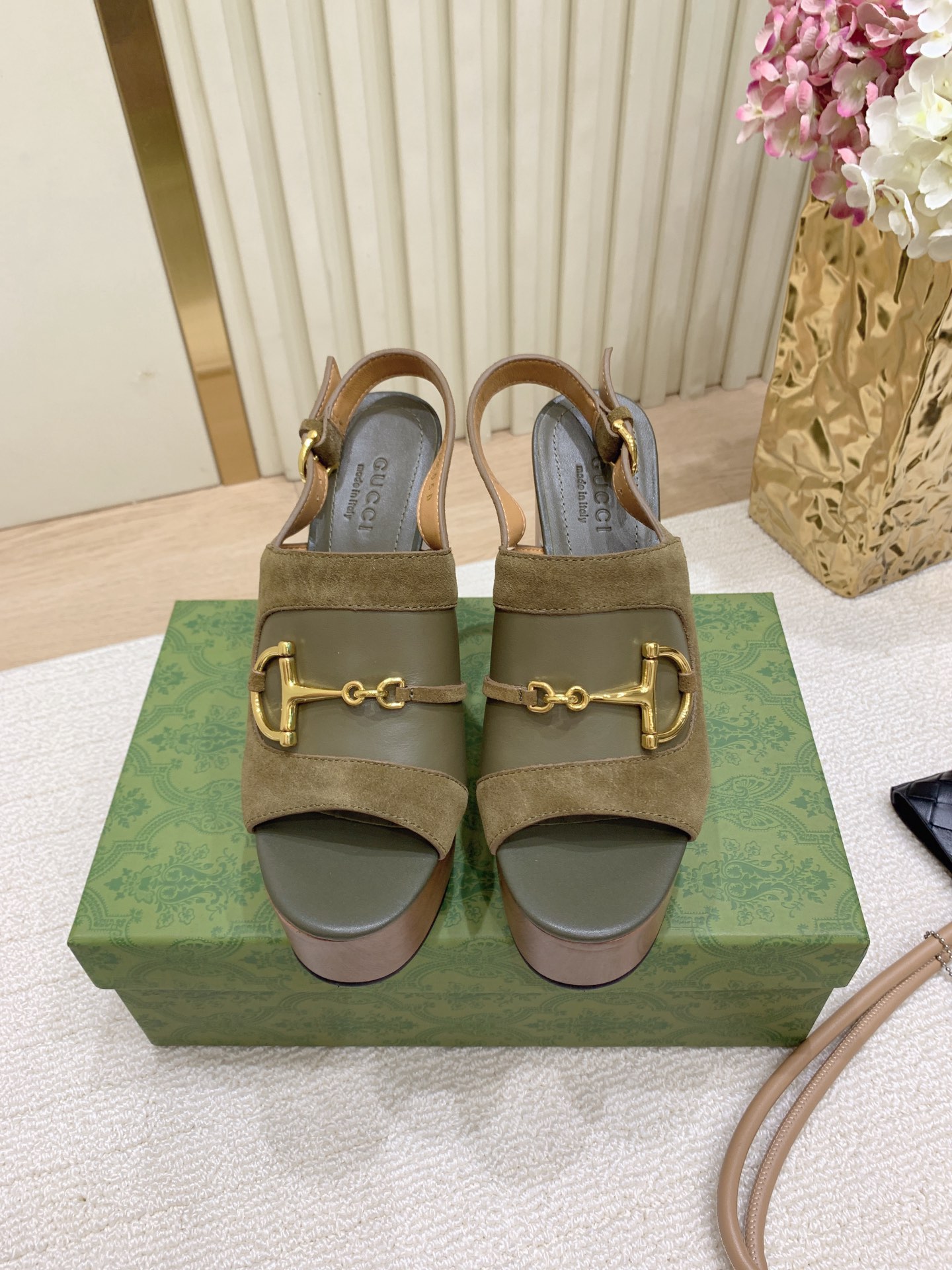 Bagsaaa Gvc*1 Women's platform sandal with Horsebit 834420 green