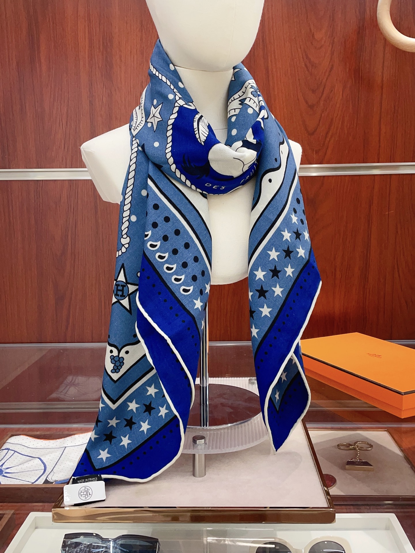 Bagsaaa H**me5 Scarf 140cm*140cm - 03