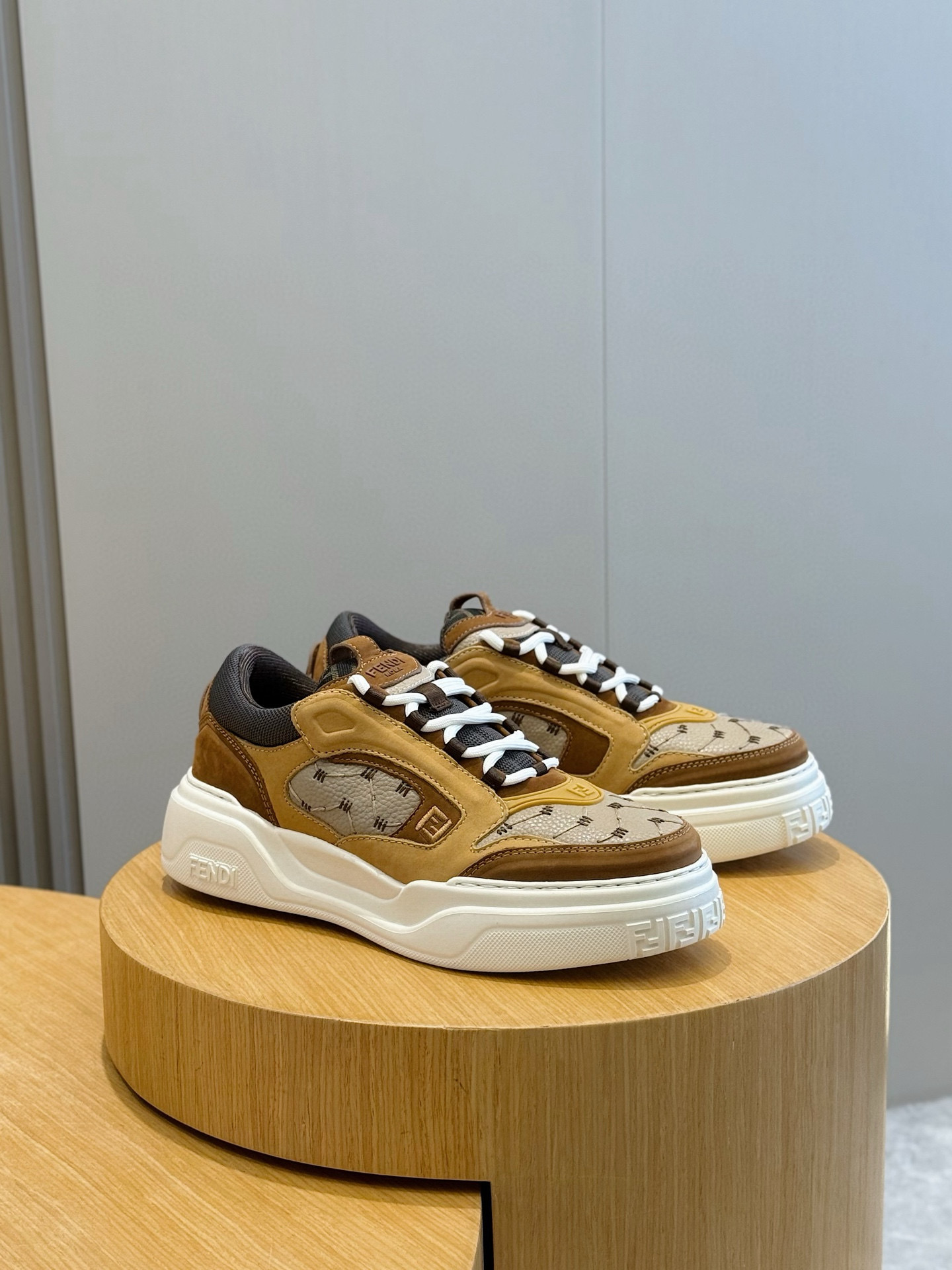 Bagsaaa F**di Force leather sneakers with FF Jacquard