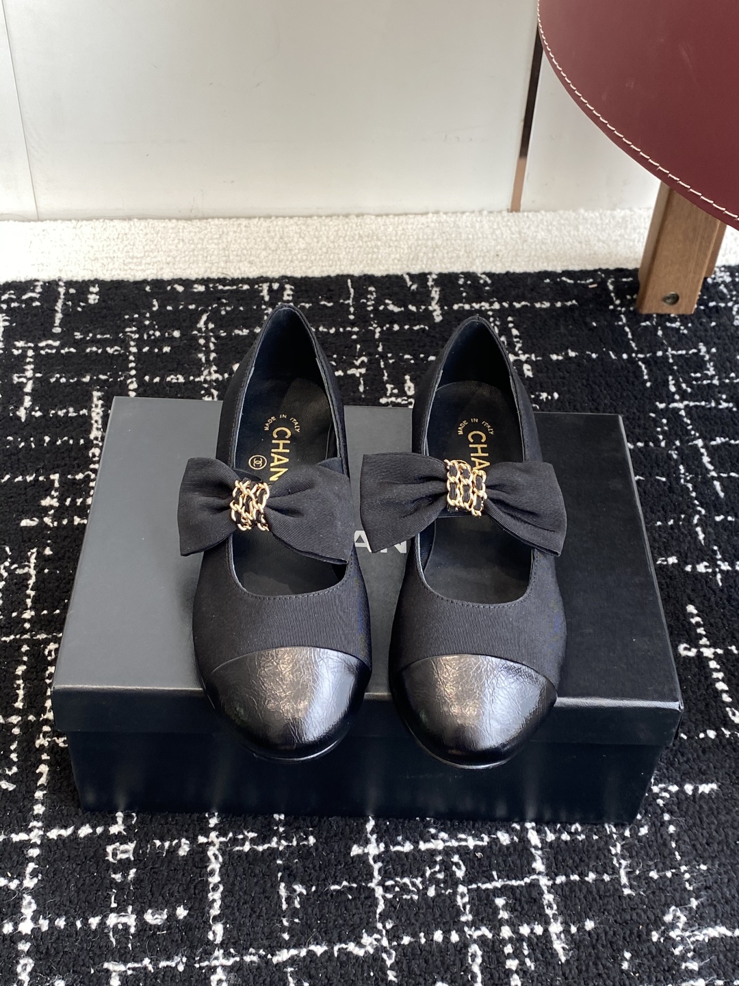 Bagsaaa Ch**el Mary Janes G46811 Black grosgrain