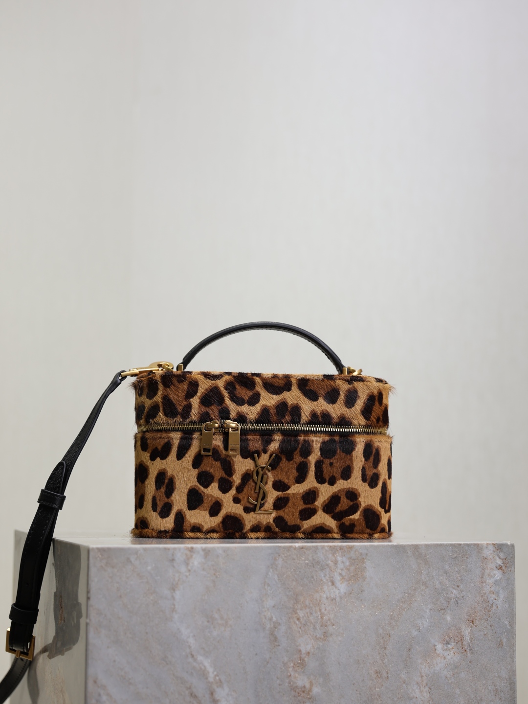 Bagsaaa Y51 Gaby leather-trimmed leopard-print calf hair shoulder bag - 18cm