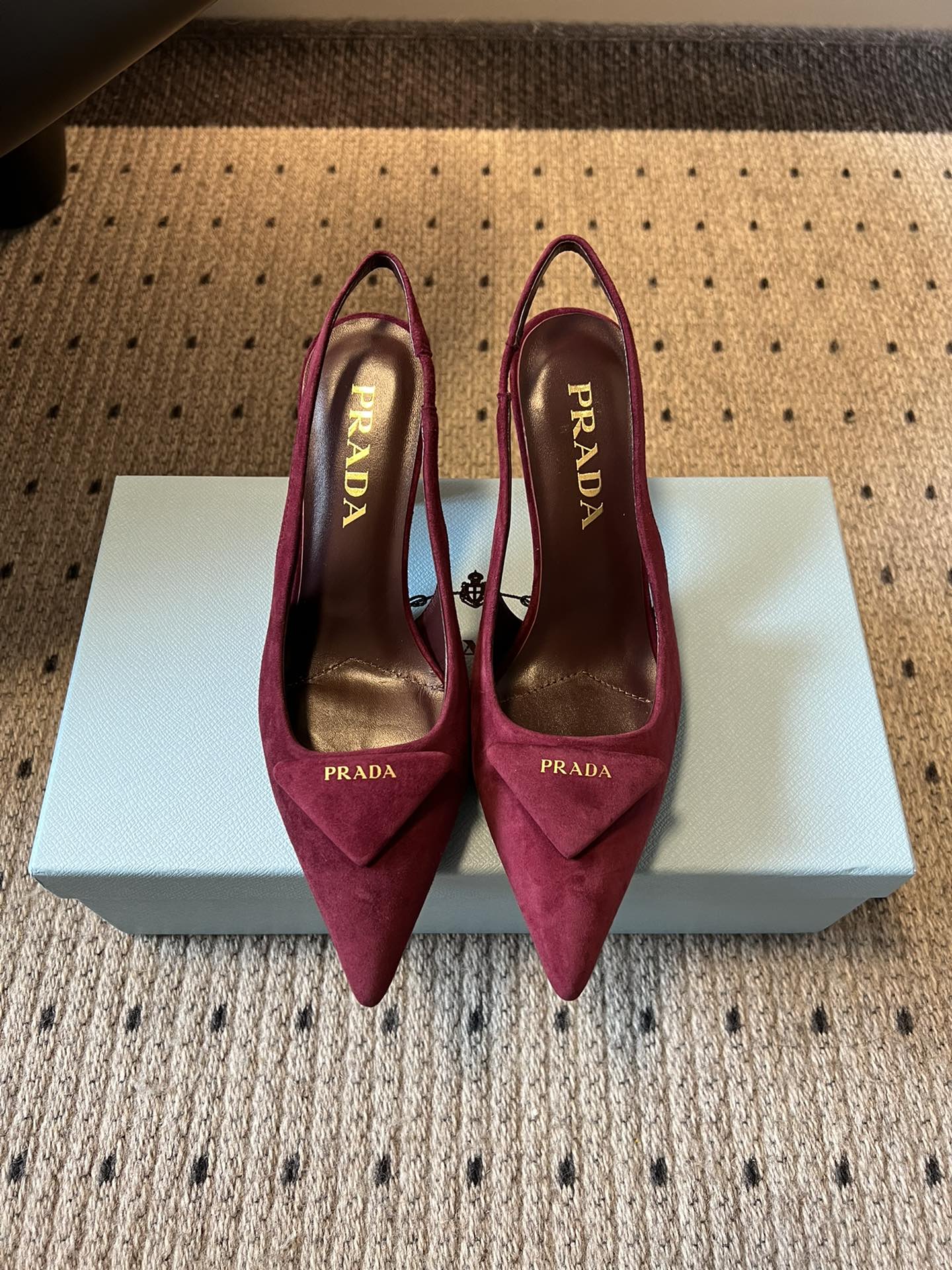 Bagsaaa Pra*a Suede Slingback Pumps dark red