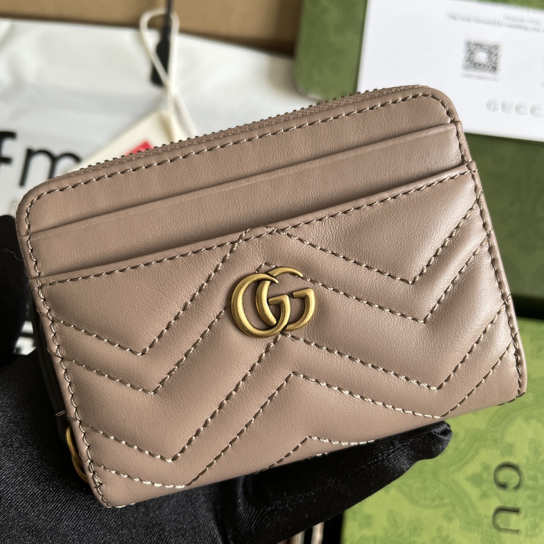 Bagsaaa Gvc*1 GG Marmont card case in taupe - 12cm