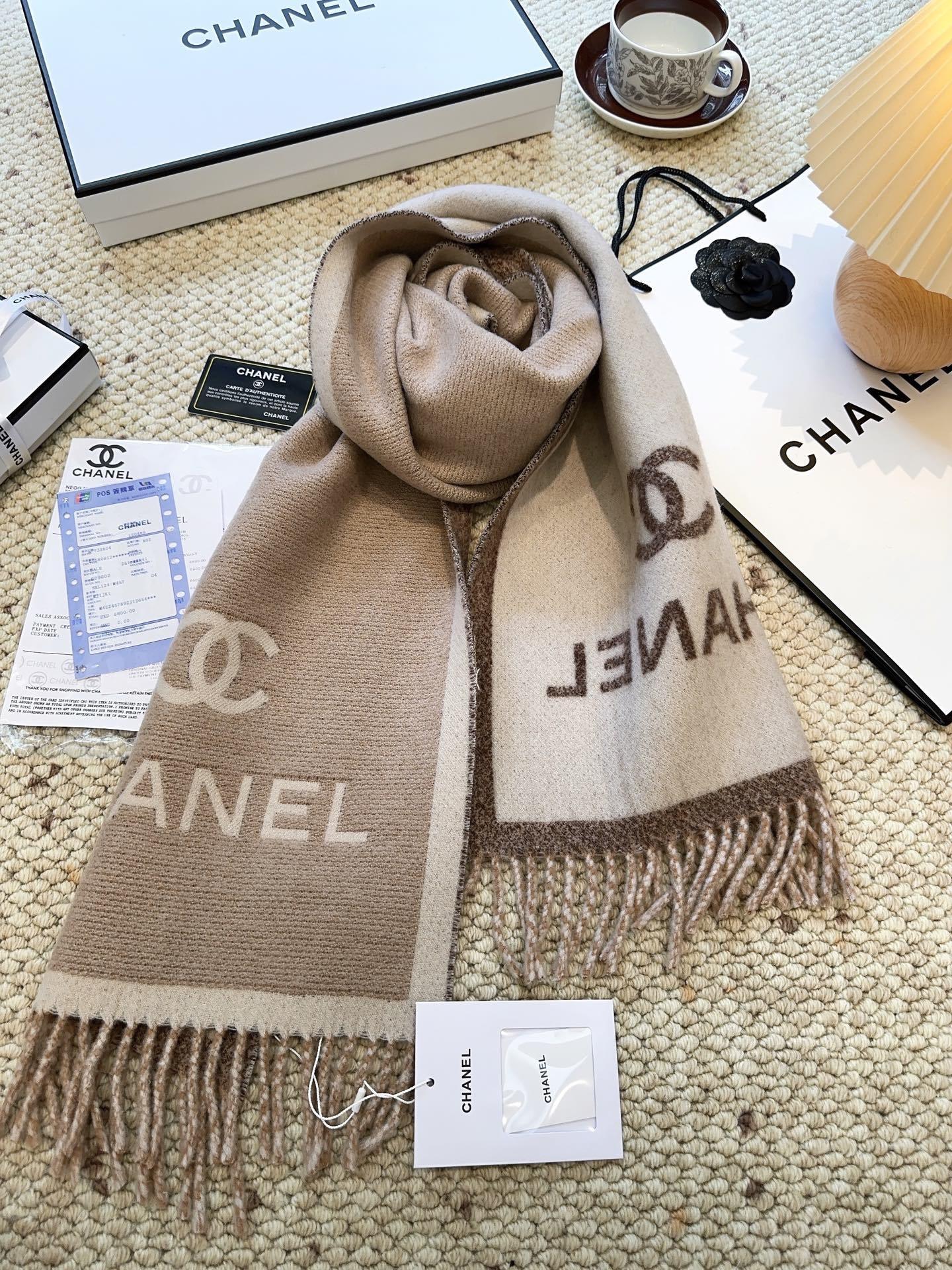 Bagsaaa Ch**el beige cashmere and wool scarf
