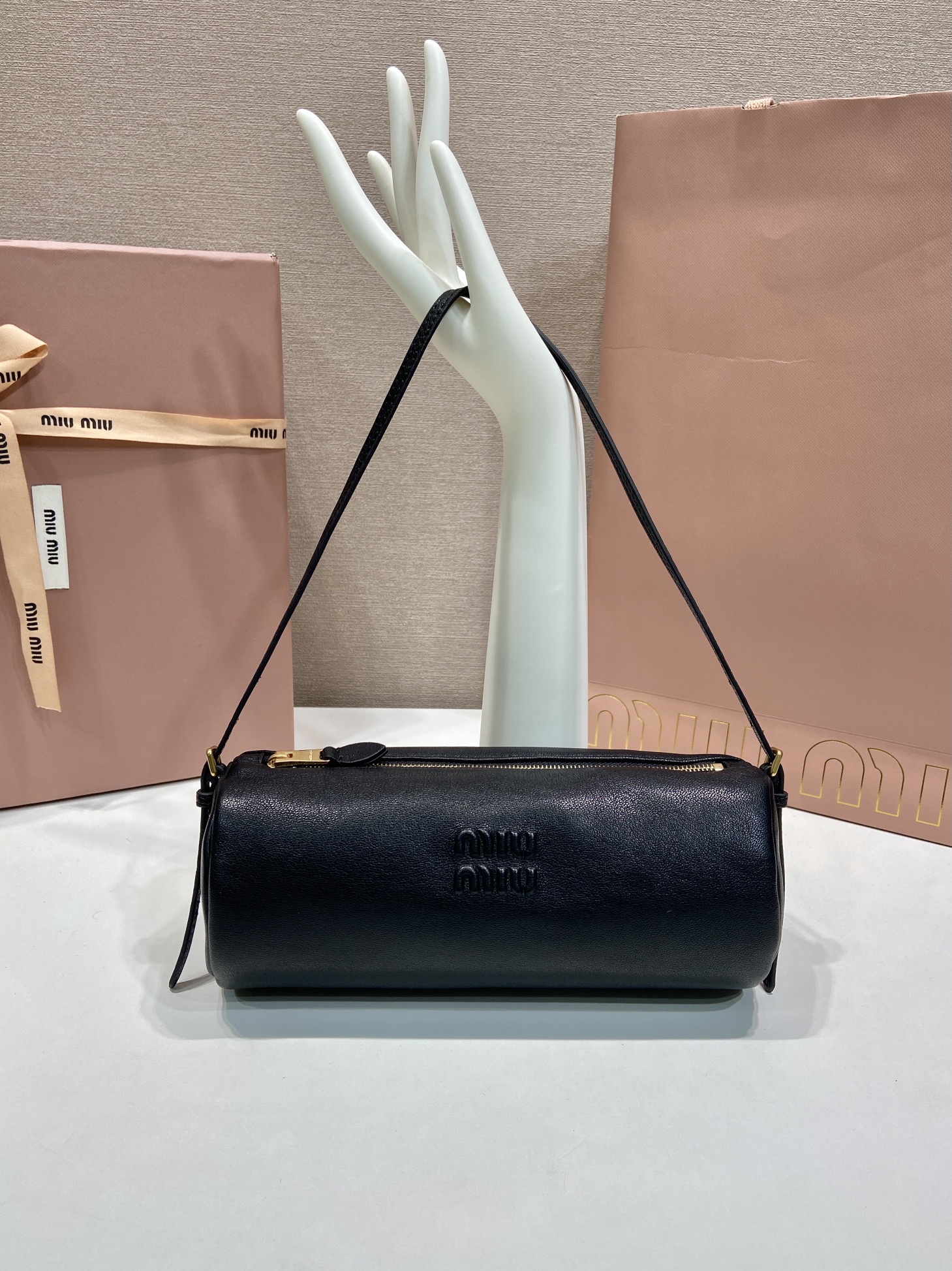Bagsaaa Miu Miu Suede pouch 5NE851 black - 22cm